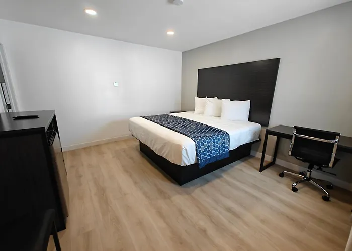Casa Blanca Inn&suites *