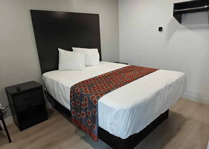 Casa Blanca Inn&suites Hotel