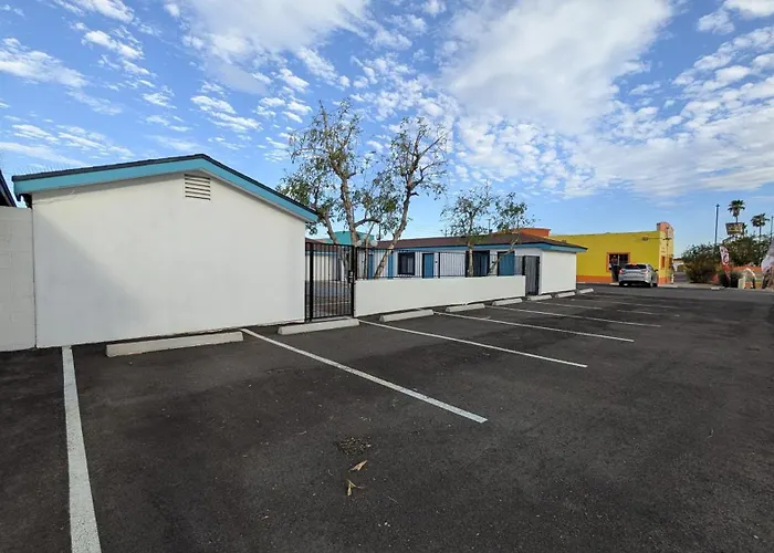 Casa Blanca Inn&suites Hotel