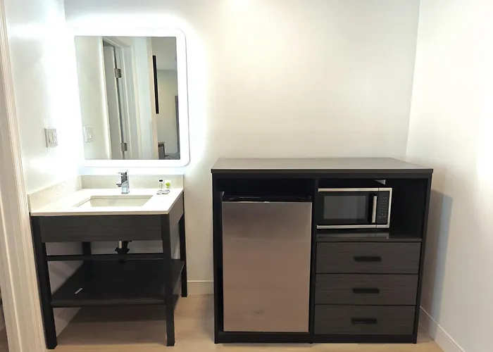 Casa Blanca Inn&suites *