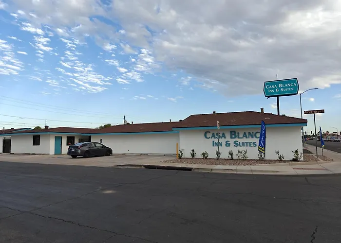 Casa Blanca Inn&suites *
