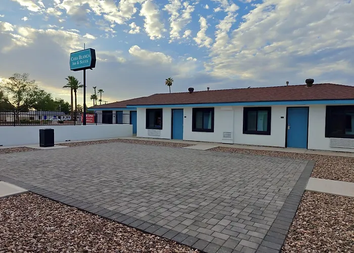 Casa Blanca Inn&suites *